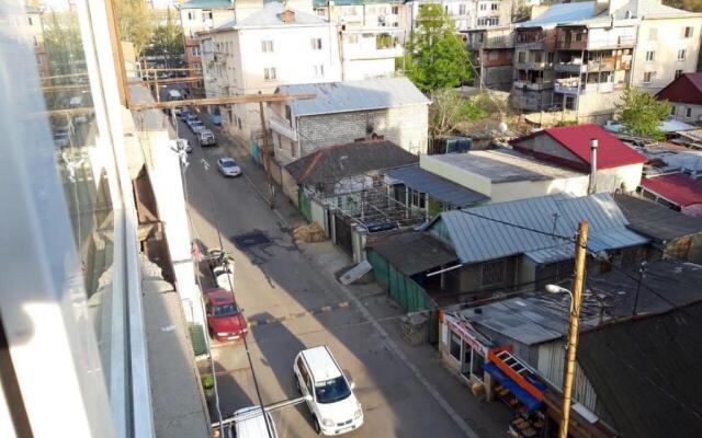 Bright one bedroom studio