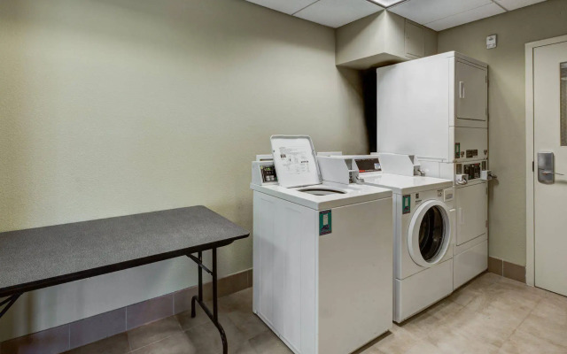 Holiday Inn Express Columbus-Dublin by IHG