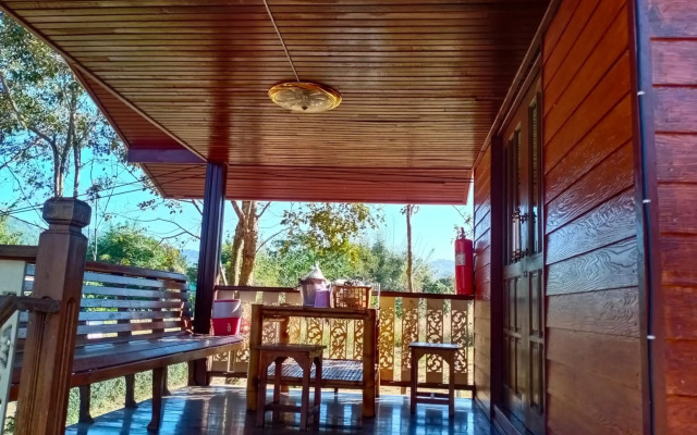 บ้านในสายหมอกบุญแจ้งโฮมสเตย์