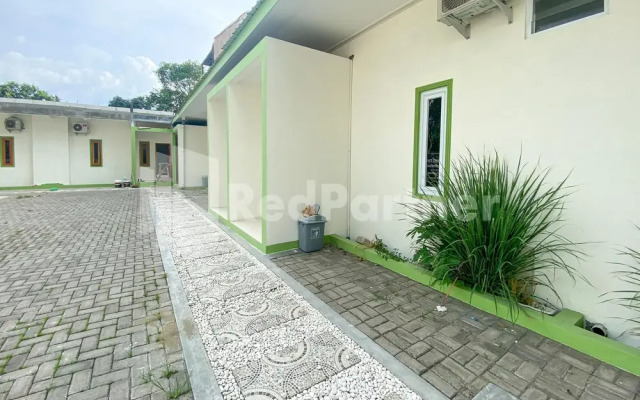 CBG INN RedPartner near Stasiun Solo Balapan