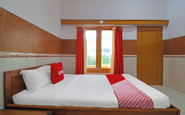 OYO 92533 Harjuna Guest House