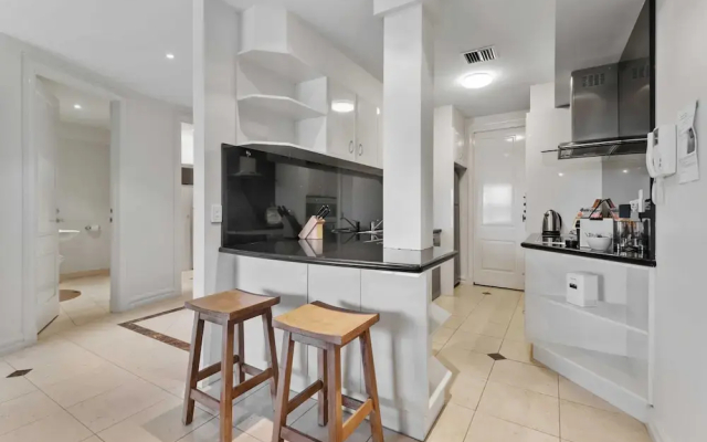 Spacious 3-bed Apartment by the MCG