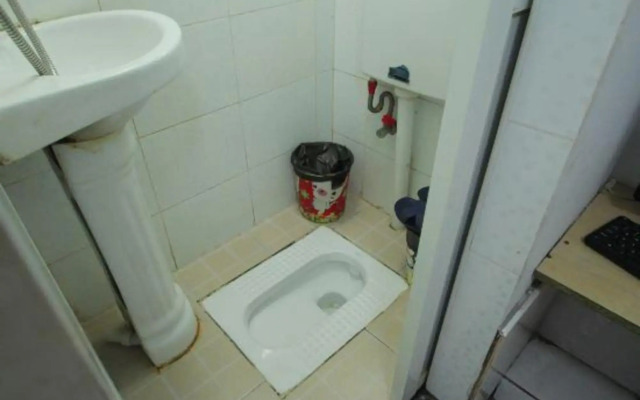 Zhenghong Hostel