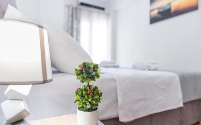 Mar25 by Smart Cozy Suites - In the heart of Athens - 9 minutes from metro - Available 24hr