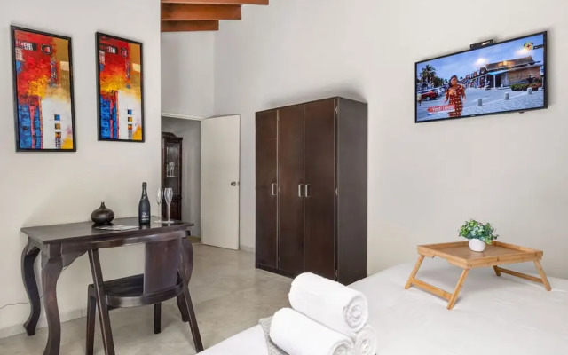 Cozy 1br1ba w Private Pool Patio Close 2 Beach