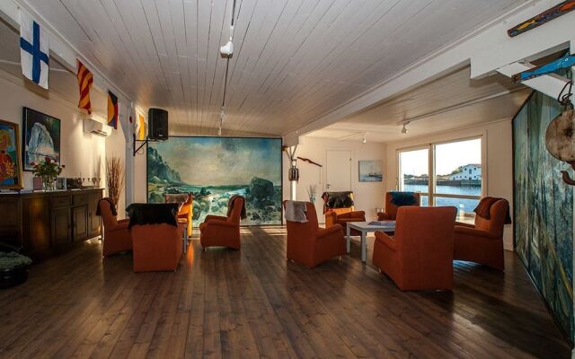 Lofoten Arctic Henningsvær Hotel