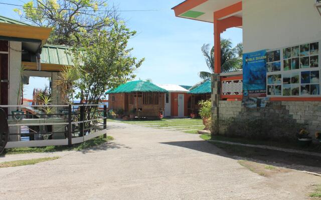 Maxvir Inn Beach Resort