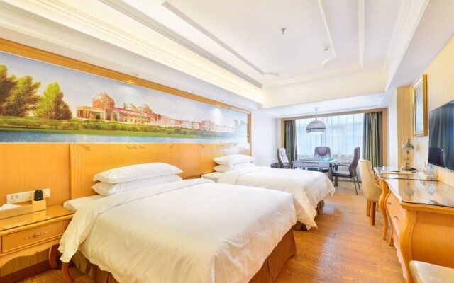 Vienna International Hotel Shenzhen Fuyong Exhibition Center Branch