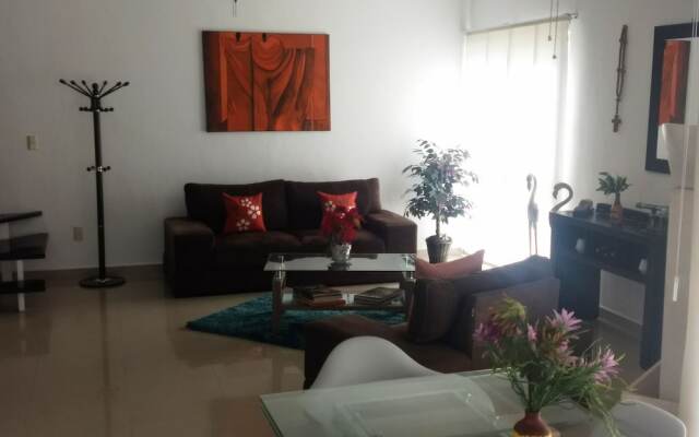 Casa Blanca PH by TA