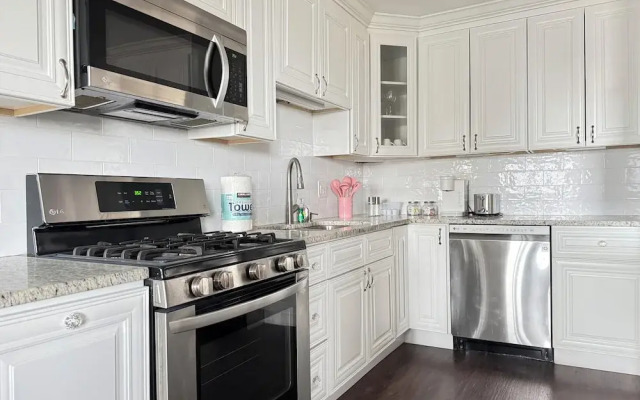 Downtown 3BD City View with Washer Dryer
