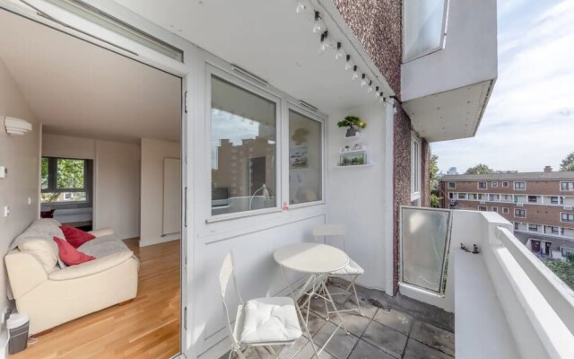 Cosy 3 Bedroom Flat in North London