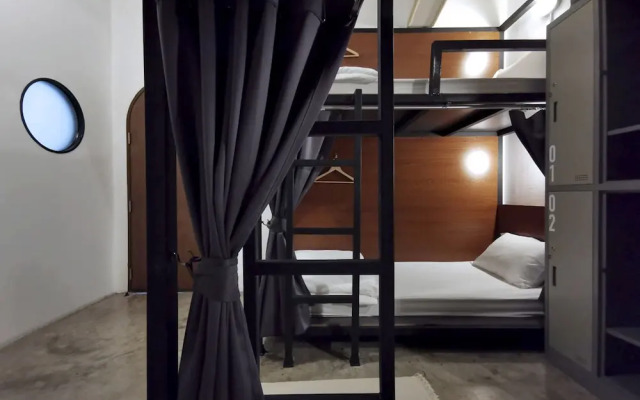Apartment45 Hostel - Adults Only