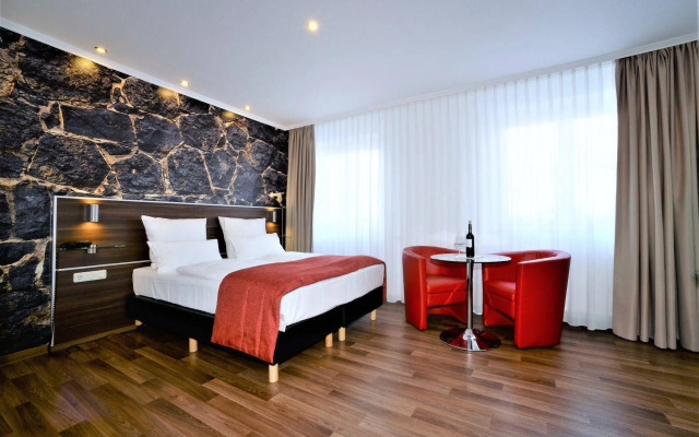 Ascot Hotel