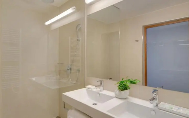 Valamar Isabella Villa Mare