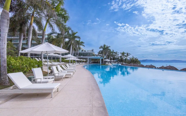 NEW Beach Club Game Room Cinema Condos