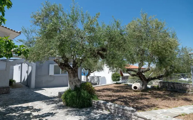 Seafront Pouletis Family Drosoula Gem With Pool