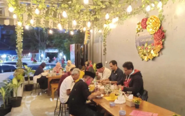 Central City Family Residence by OYO Rooms