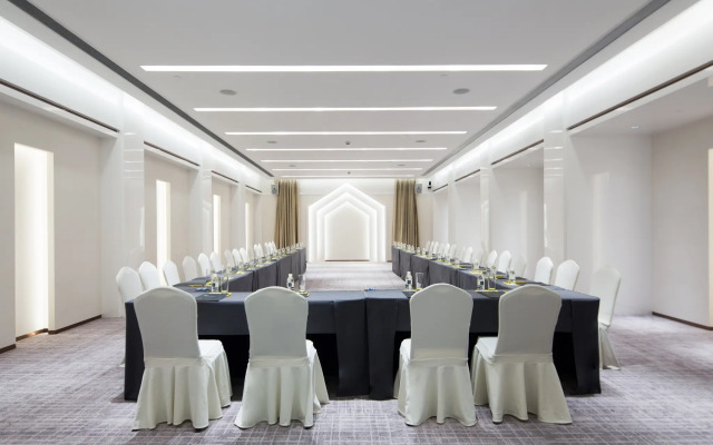 Golden Tulip Shanghai Rainbow