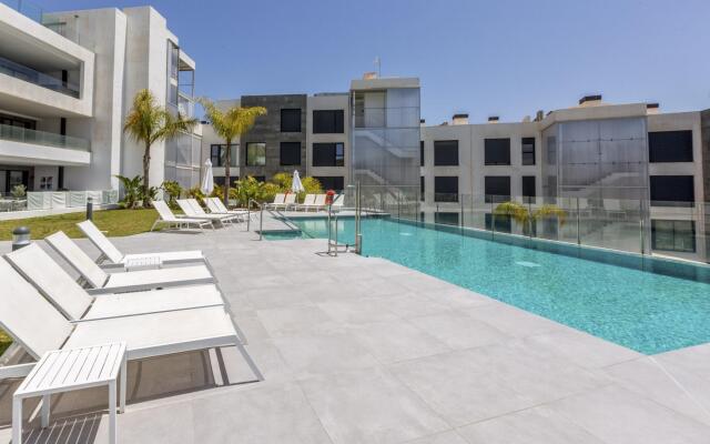 Luca in Fuengirola with 2 bedrooms and 2 bathrooms