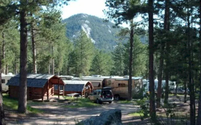 Custer Crazy Horse Campground
