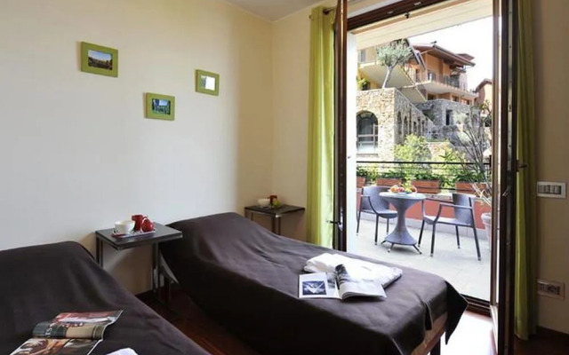 La Perla Di Sonenga - Giardino