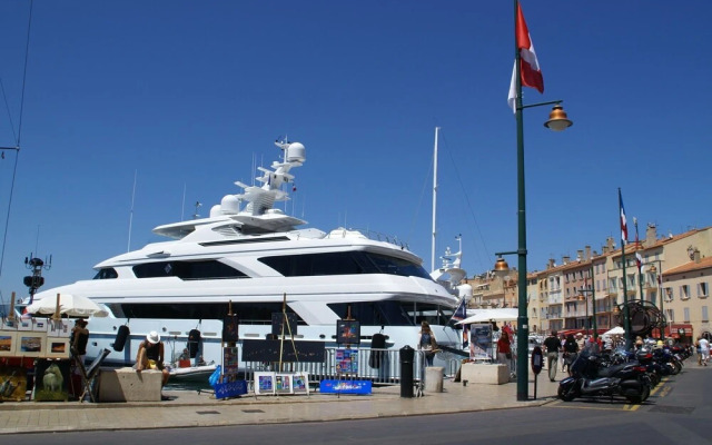 Sea-view Studio in the Beautiful Fortified Town Grimaud