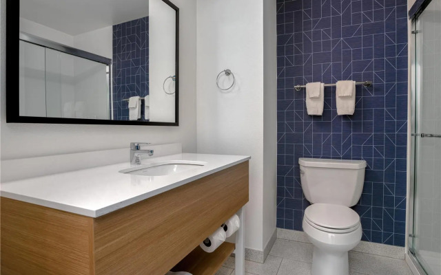 Spark by Hilton Rahway