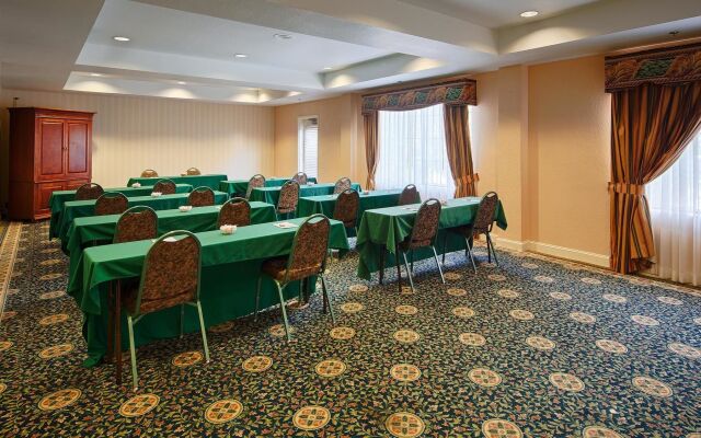 Best Western Plus Executive Hotel & Suites