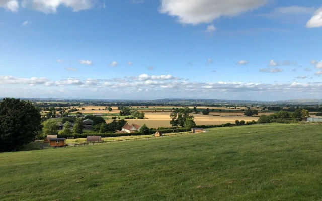 Slades Farm Leisure