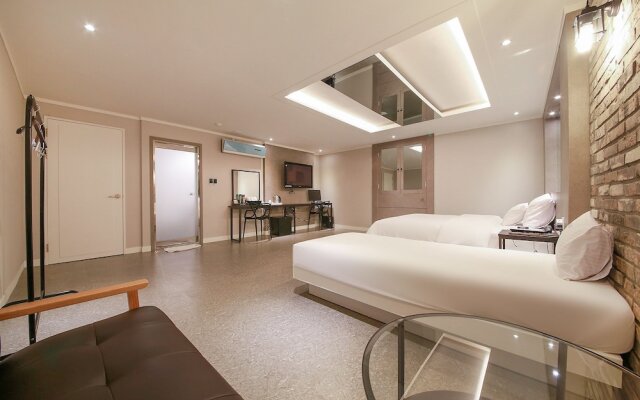Hotel Kino