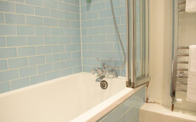 Bright 1 Bedroom Flat in Finsbury Park