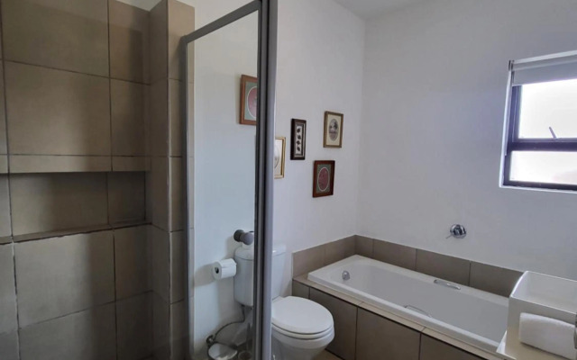 Nova Luxury Suites Broadacres