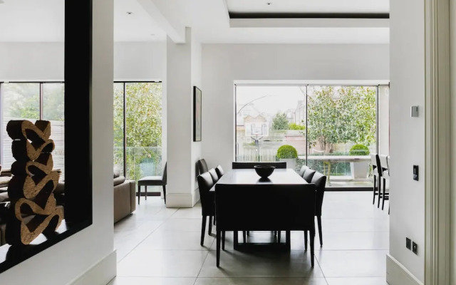 Priory Road by Onefinestay