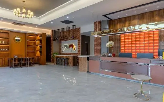 Victoria Hotel (Wangjiang Passenger Transport Center Leiyang Road)