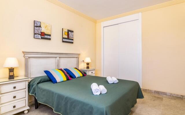 Banana Beach Marbella 6 Pax 378