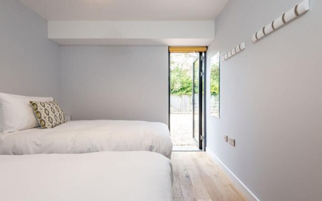 The Garden House, Free Parking, Central