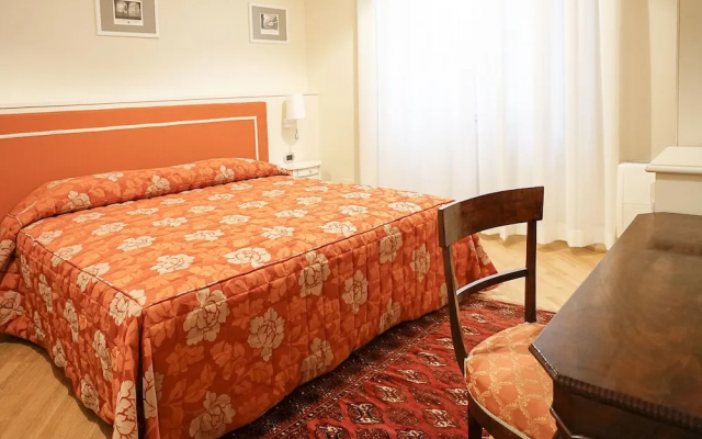 Casa Isolani Piazza Maggiore 1.0