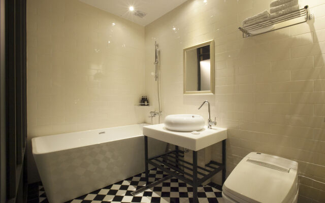 Brown Dot Hotel