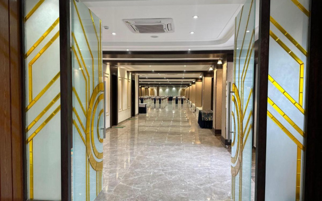 Monday Hotels Amalapuram Heights