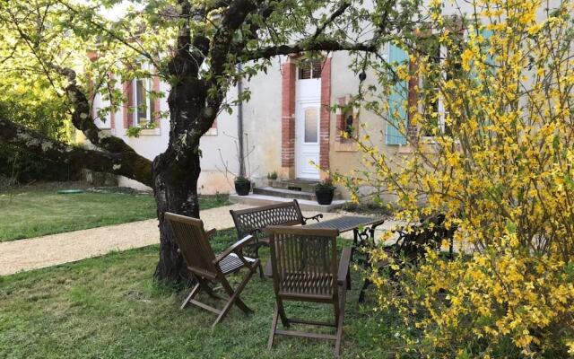 Pretty Holiday Home With Terrace, Garden, Barbecue, Veranda