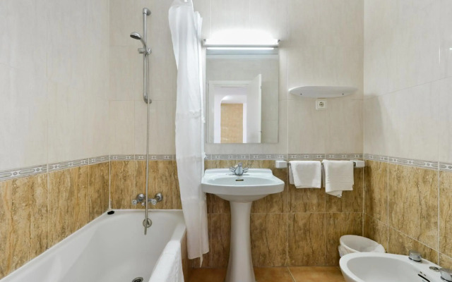 Apartamentos San Antonio Beach