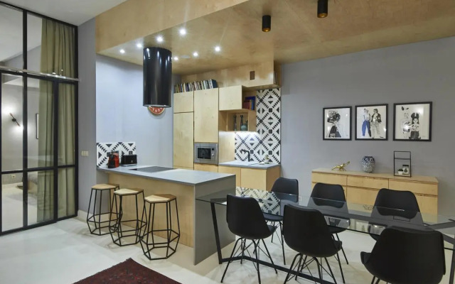 ORANGEHOMES Unique design 3 bathrooms flat