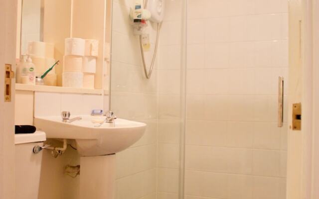 2 Bedroom Apartment In Stockbridge