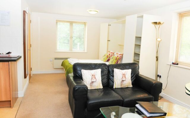 Your Stay Bristol Cotham Lawn