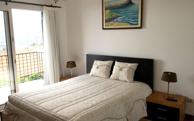 House With 2 Bedrooms in Funchal, With Wonderful sea View, Terrace and