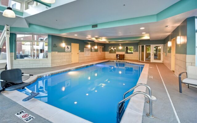 Holiday Inn Express & Suites Schererville by IHG