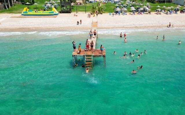 Turquoise Beach Resort
