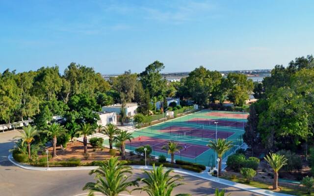 Hotel Tropicana Club & Spa