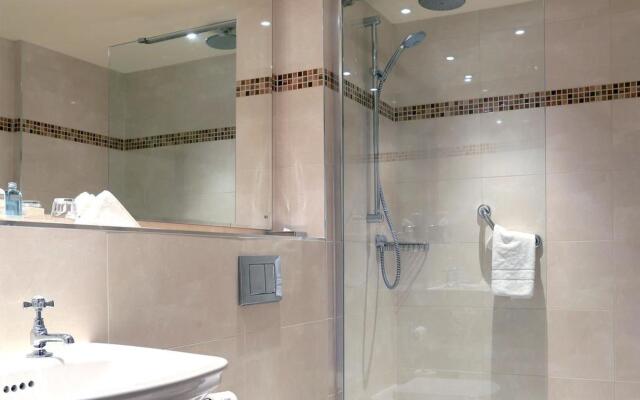 Macdonald Craxton Wood Hotel & Spa, Chester