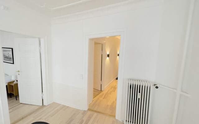 ★Luxury TIVOLI Apt · Scandinavian Design · Heart of CPH★